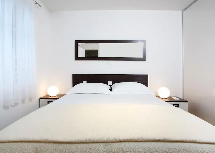 Luxury Apts Leone Centre Διαμέρισμα *