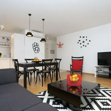 Lägenhet Luxury Apts Leone Centre