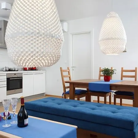 Lägenhet Luxury Apts Leone Centre Split