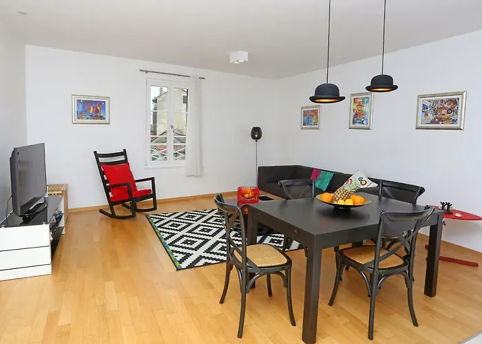 Апартаменты Luxury Apts Leone Centre *