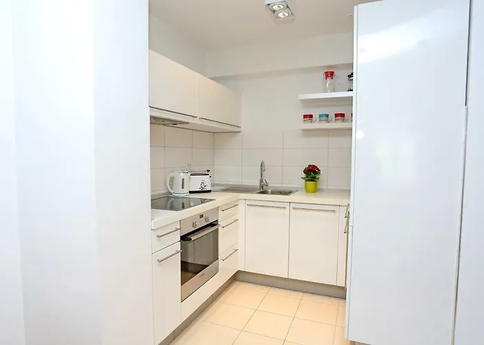 Luxury Apts Leone Centre Апартаменты Сплит