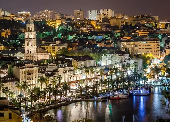 Апартаменты Luxury Apts Leone Centre Сплит