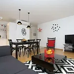 Daire Luxury Apts Leone Centre