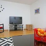 Luxury Apts Leone Centre 아파트