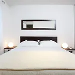 Luxury Apts Leone Centre Daire *