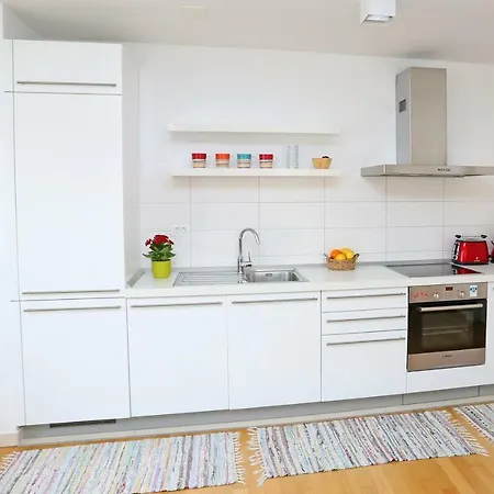 Apartment Luxury Apts Leone Centre