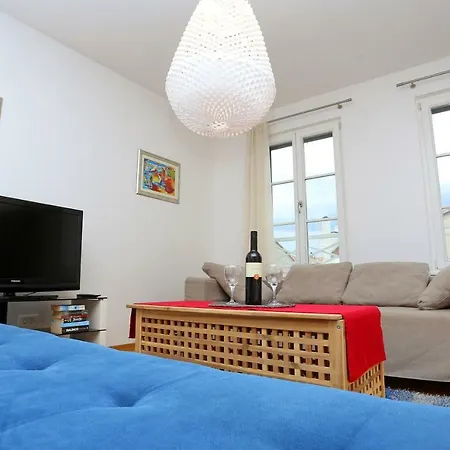 Apartment Luxury Apts Leone Centre