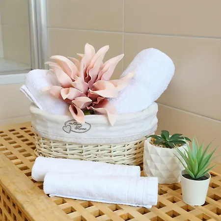 Luxury Apts Leone Centre アパート