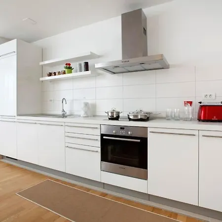 Apartment Luxury Apts Leone Centre *