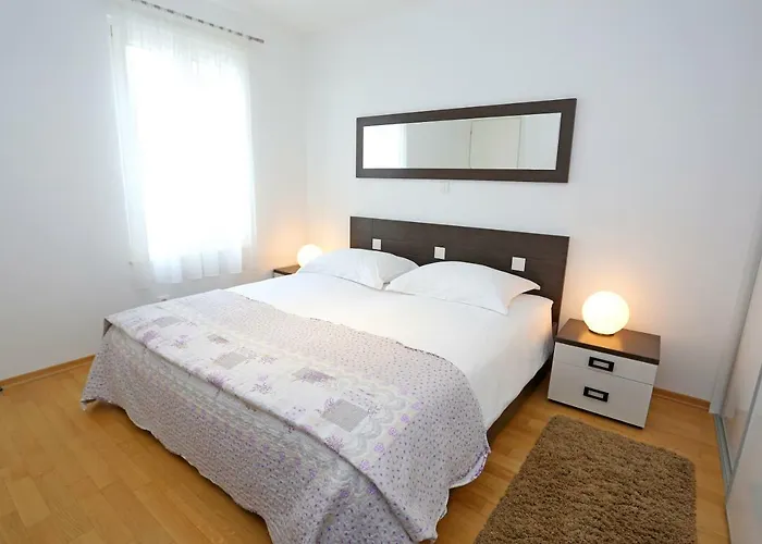 Luxury Apts Leone Centre