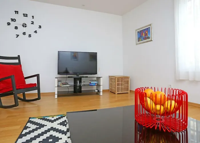 Luxury Apts Leone Centre شقة