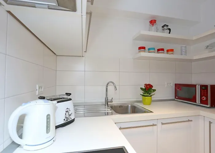 Luxury Apts Leone Centre *