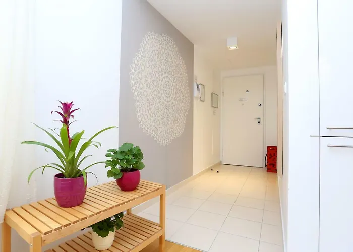 Luxury Apts Leone Centre *