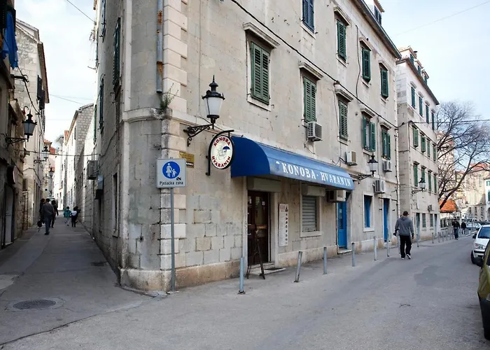 Luxury Apts Leone Centre Apartment *